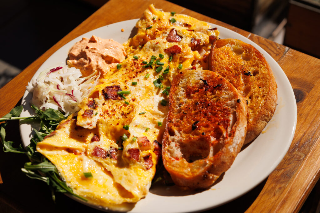 Delicious omelet made by Chef Miki for Terraco do Mercado in Setubal